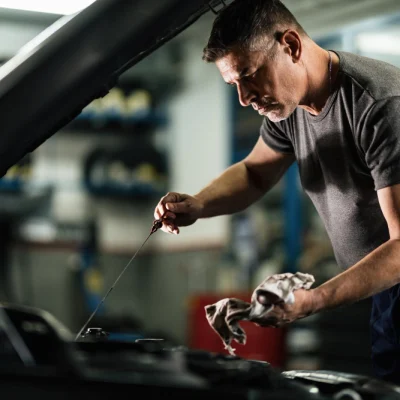 Réparateur-de-voitures