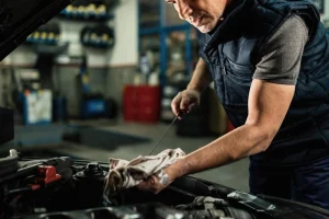 vérification des niveaux dhuile-deau